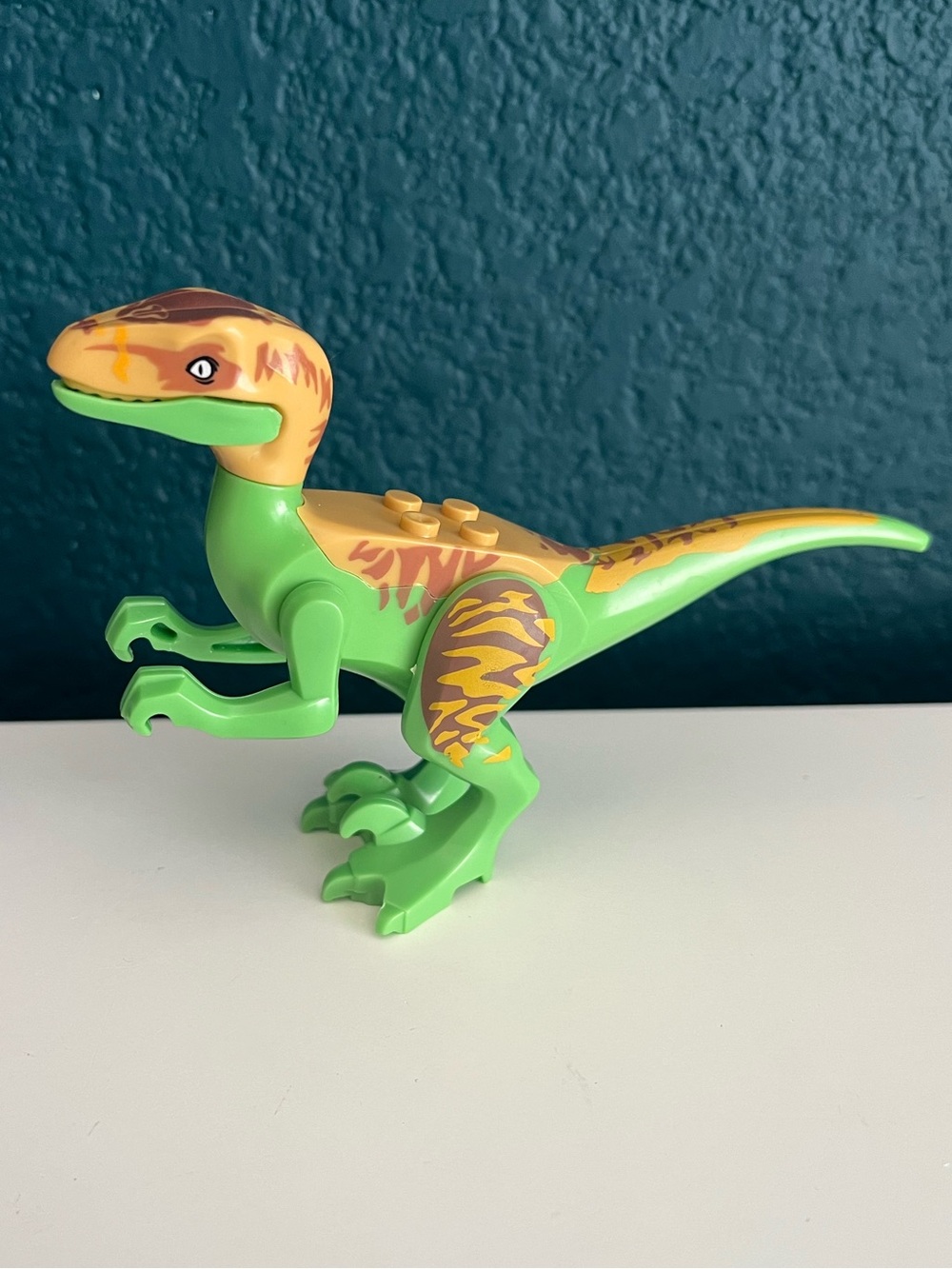 Jurassic World Small Dinosaurs Mini-figures (not official lego) - Picture 6 of 9